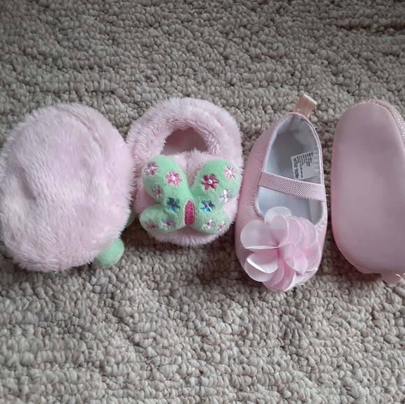Baby shoes/slippers - Picture 2 of 4